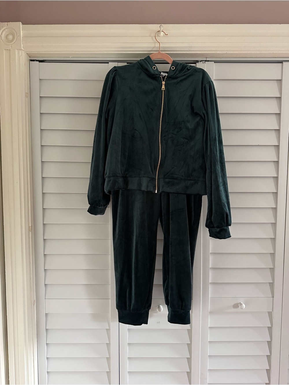 Magaschoni Deep Green Velour Zip Hoodie Set